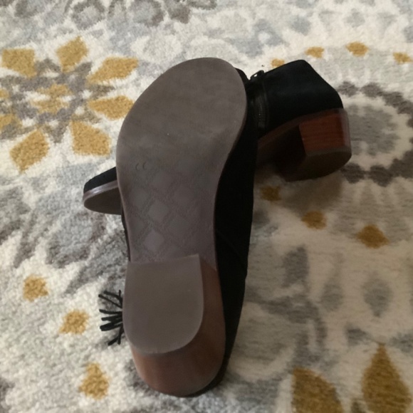 Vionic booties - Picture 4 of 4